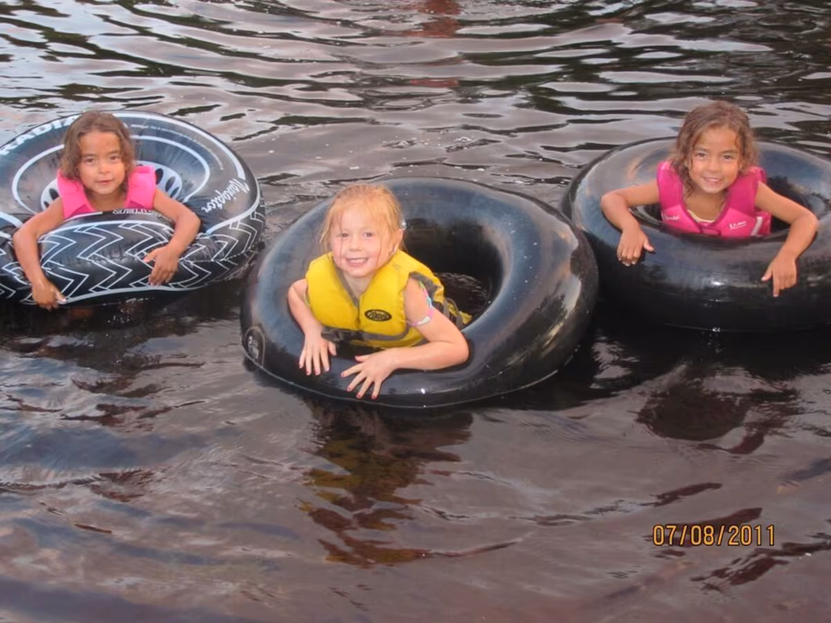 3-kids-in-tubes